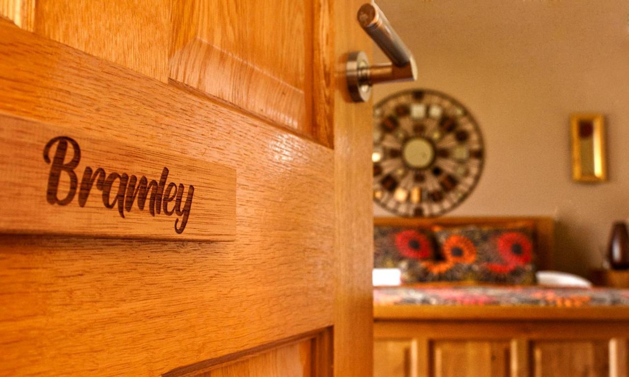Knockalla Luxury Property With Hot Tub Suitable For Families พอร์ตาดาวน์ ภายนอก รูปภาพ