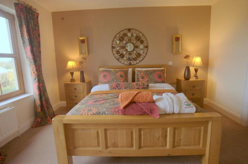 Knockalla Luxury Property With Hot Tub Suitable For Families พอร์ตาดาวน์ ภายนอก รูปภาพ
