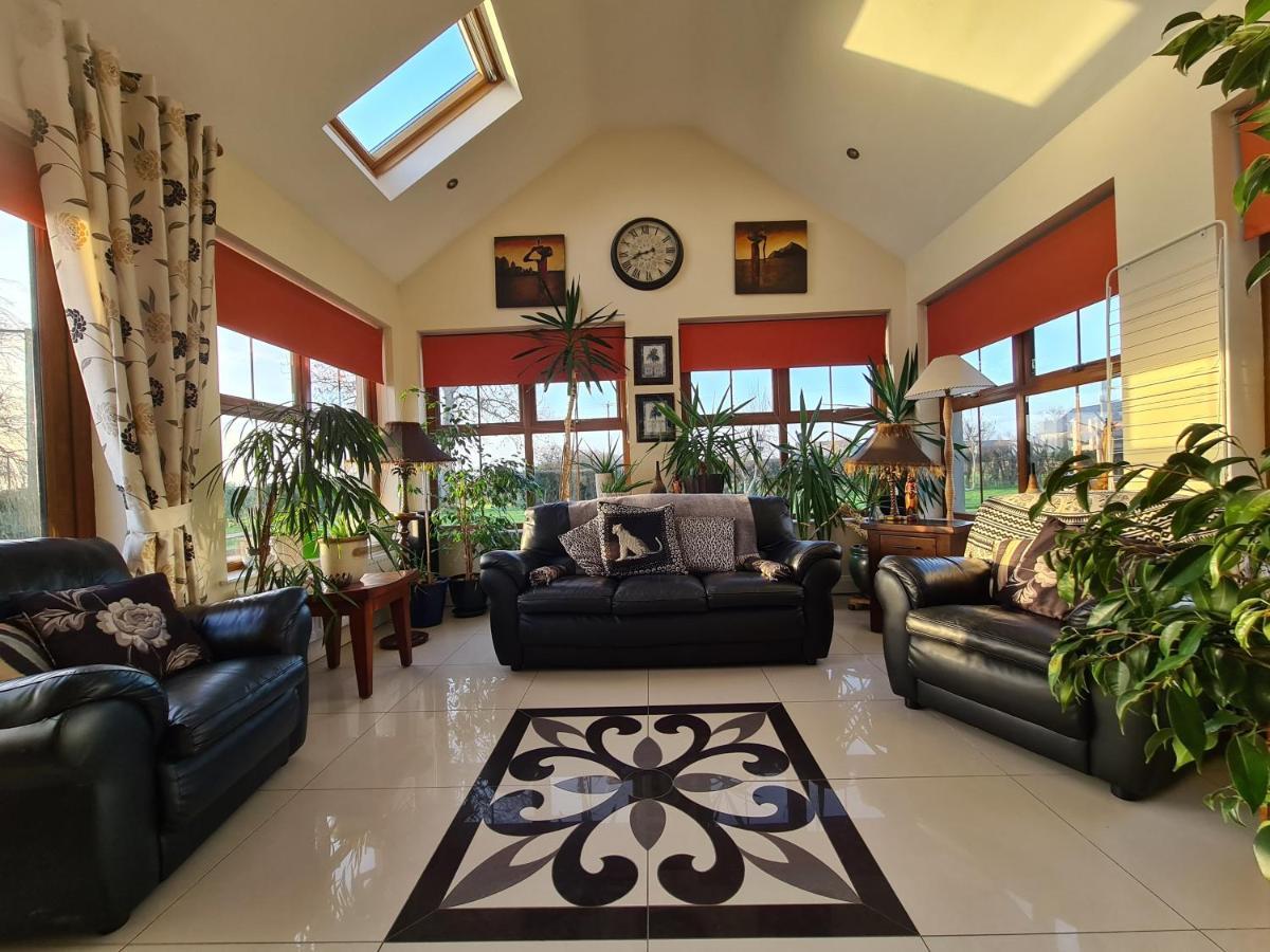 Knockalla Luxury Property With Hot Tub Suitable For Families พอร์ตาดาวน์ ภายนอก รูปภาพ